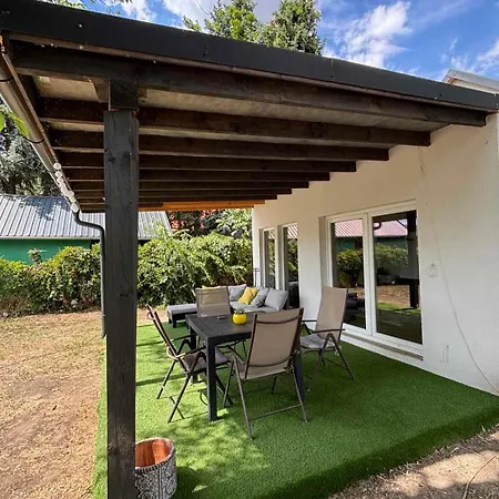 Startbalaton Apartmanhaz 度假居 *